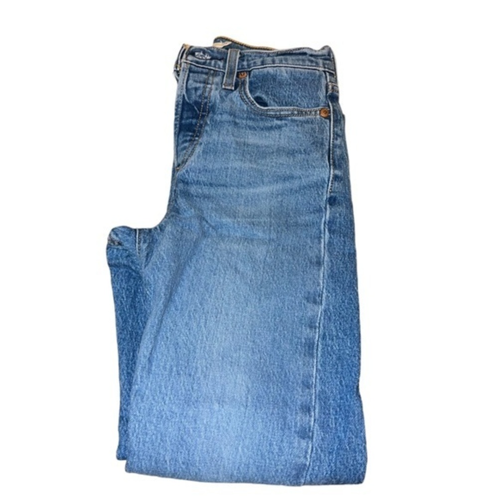 Levi Wedgie Straight Jeans